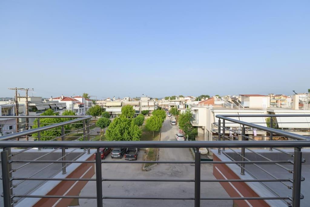 Contemporary Attic Apartment Preveza Exterior photo